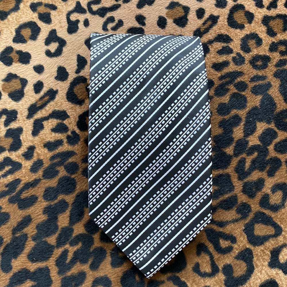 Vintage DANIEL ELLISSA NEW YORK Men's Tie Size 55"L
